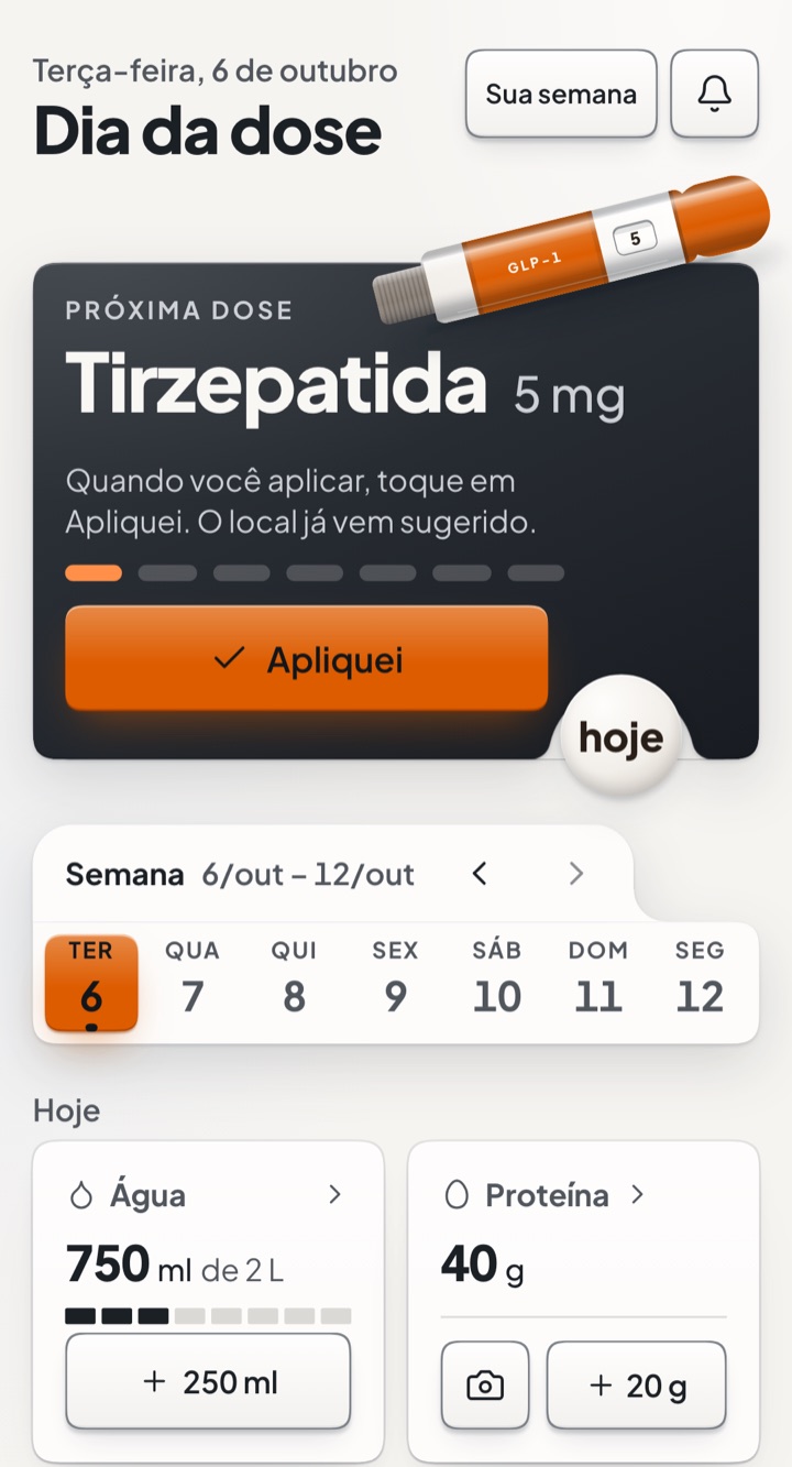 Tela inicial do Dosemana: o dia da dose, a semana e o registro de água e proteína.